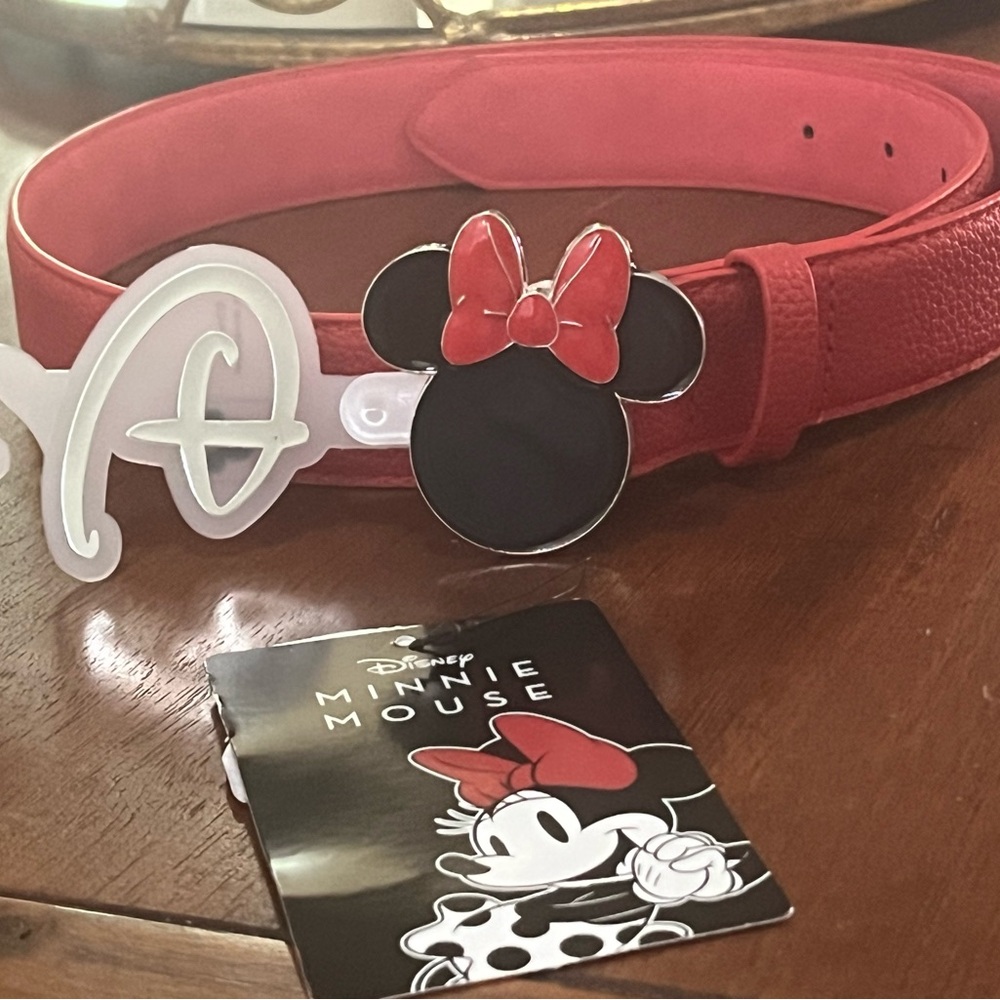 Unisex Disney Minnie Mouse Red Belt with metal buckle 🐭❤️🖤❤️